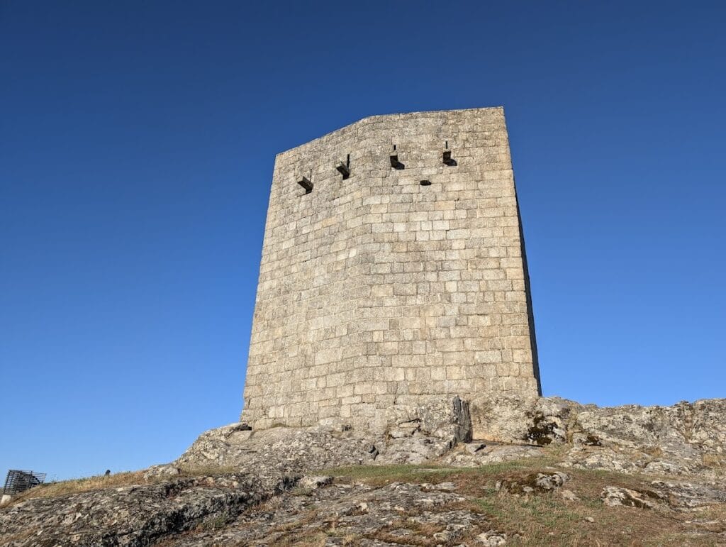 Castle of Guarda: A Medieval Fortress in Portugal 1 Castle of Guarda