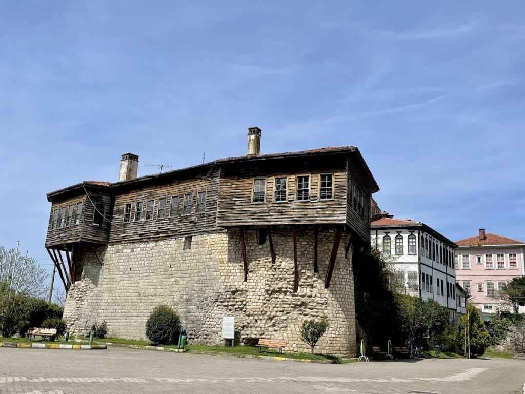 Bolaman Castle: A Historic Coastal Fortress in Türkiye 1 Bolaman Castle