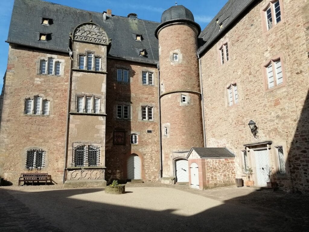 Schloss Steinau: An Early Renaissance Residence and Castle Complex in Germany 4 Schloss Steinau