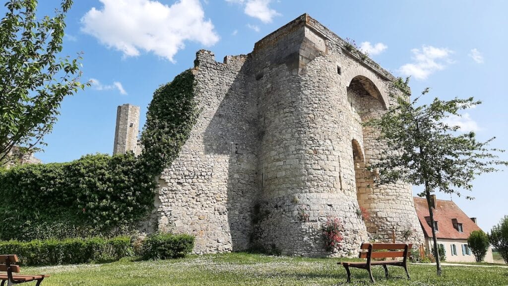 Château de Billy: A Medieval Fortified Castle in France 4 Château de Billy
