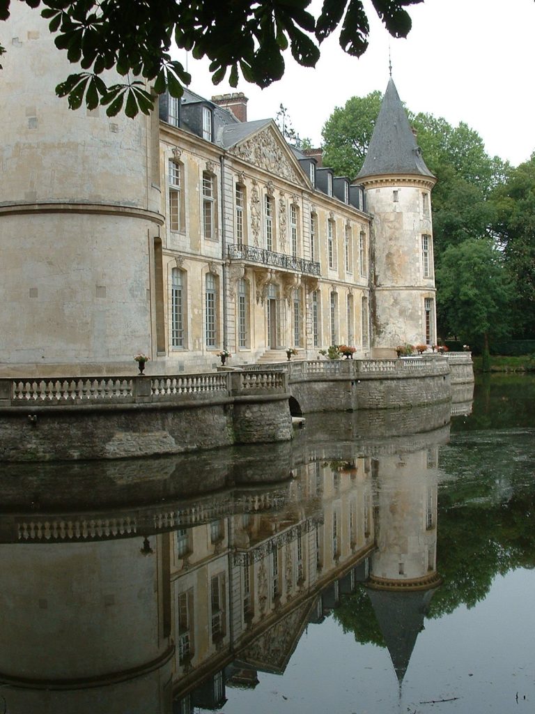 Castle of Ermenonville: An Eighteenth-Century Estate in France 2 Castle of Ermenonville
