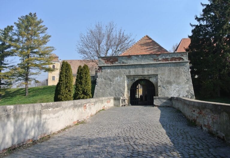 Habsburg-Lothringen Castle in Magyaróvár: A Historic Fortress in Hungary