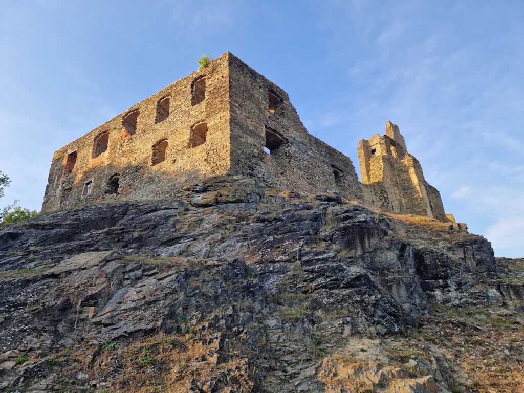 Okoř Castle: A Historic Medieval Fortress in the Czech Republic 7 Okoř Castle