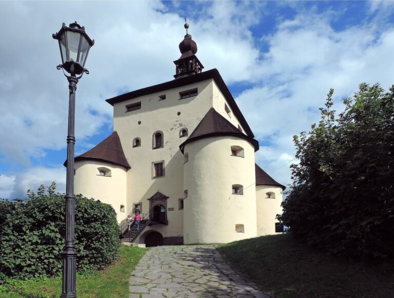 Nový zámok: Renaissance Defensive Fortress in Slovakia