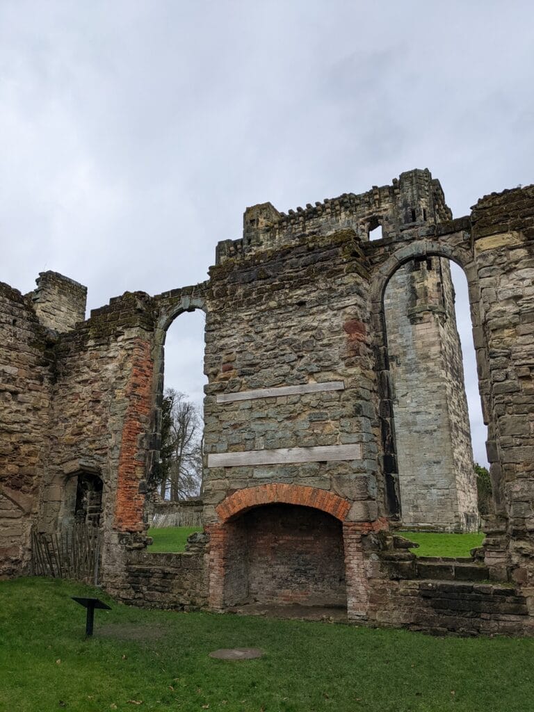 Ashby de la Zouch Castle: A Medieval Noble Residence and Civil War Stronghold 4 Ashby de la Zouch Castle
