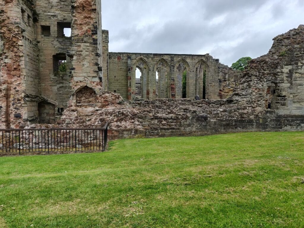 Ashby de la Zouch Castle: A Medieval Noble Residence and Civil War Stronghold 5 Ashby de la Zouch Castle