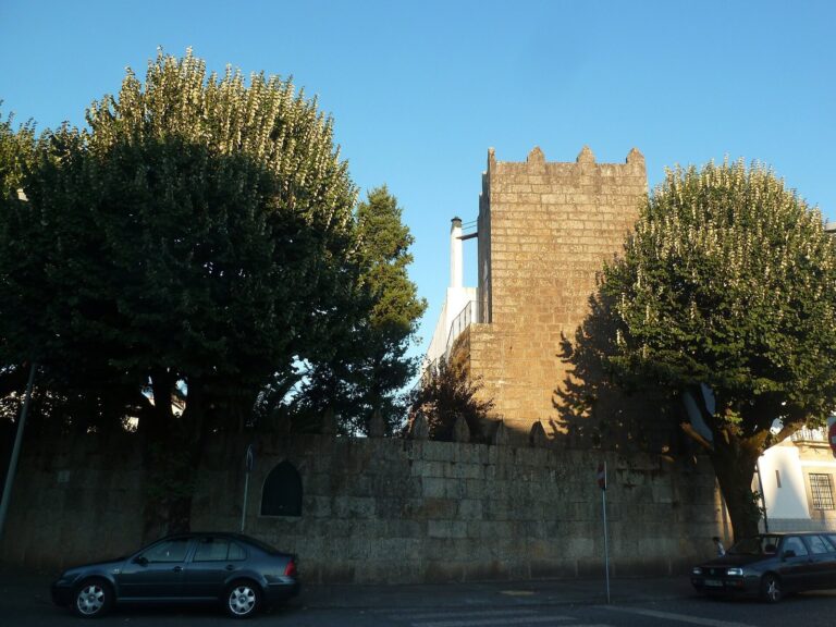 Castle of Braga: A Medieval Portuguese Fortification
