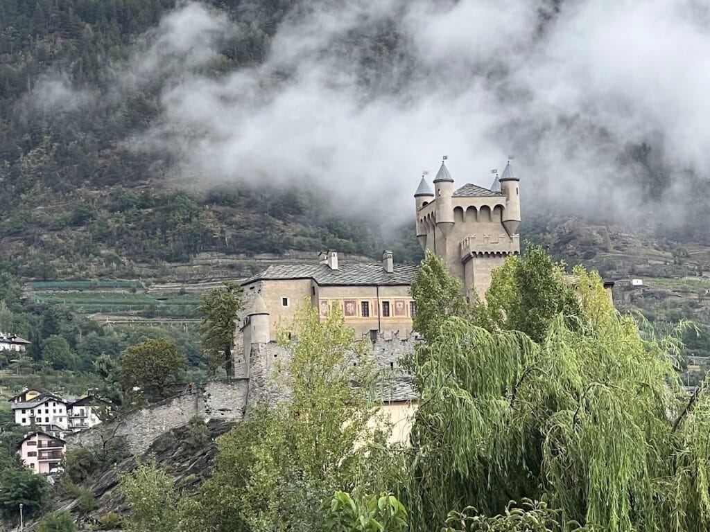 Sarriod de la Tour Castle: A Medieval Fortress in Saint-Pierre, Italy 7 Sarriod de la Tour Castle
