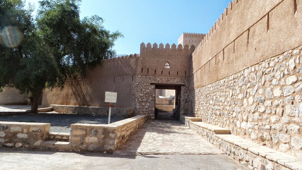 Rustaq Fort: A Ya'ruba Stronghold in Oman 2 Rustaq Fort