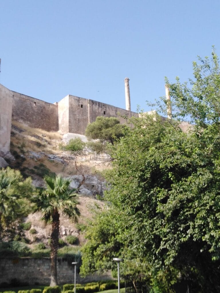 Şanlıurfa Castle: A Historic Fortress in Modern Turkey 8 Şanlıurfa Castle