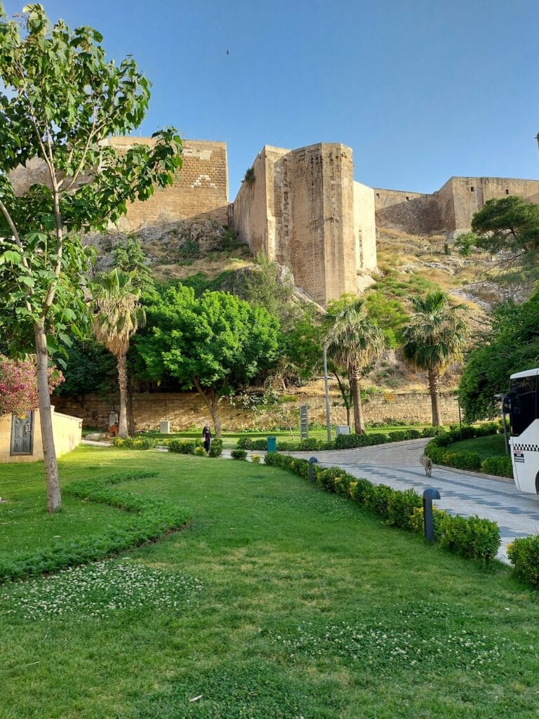 Şanlıurfa Castle: A Historic Fortress in Modern Turkey 9 Şanlıurfa Castle