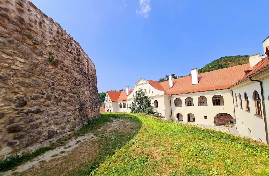 Modrý Kameň: A Gothic-Renaissance Castle in Slovakia 4 Modrý Kameň
