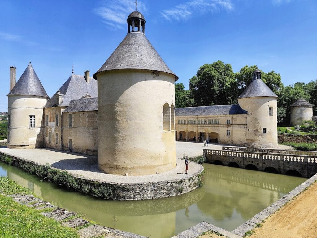 Château de Bussy-Rabutin: A Renaissance Château and Museum in France 1 Château de Bussy-Rabutin
