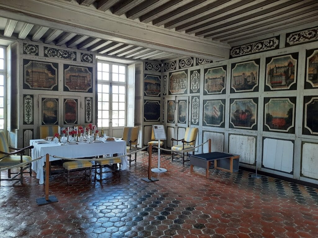 Château de Bussy-Rabutin: A Renaissance Château and Museum in France 5 Château de Bussy-Rabutin