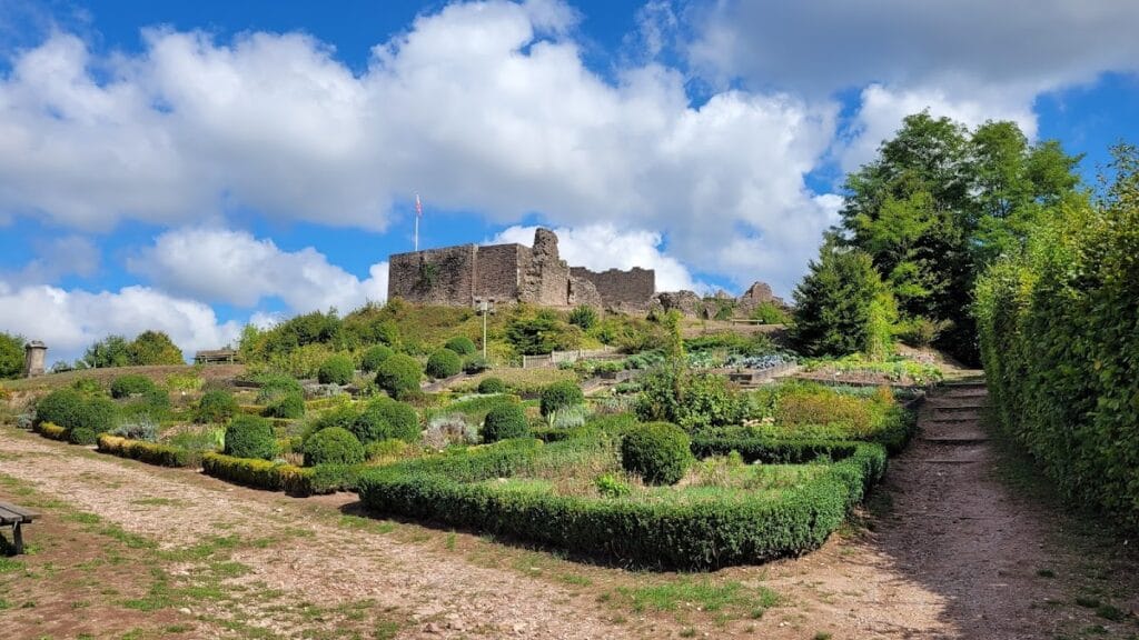 Château d'Épinal: A Medieval Fortress and Historic Park 2 Château d'Épinal