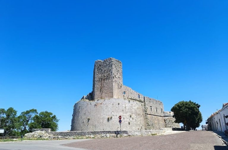 Castello di Monte Sant’Angelo: A Medieval Fortress in Italy
