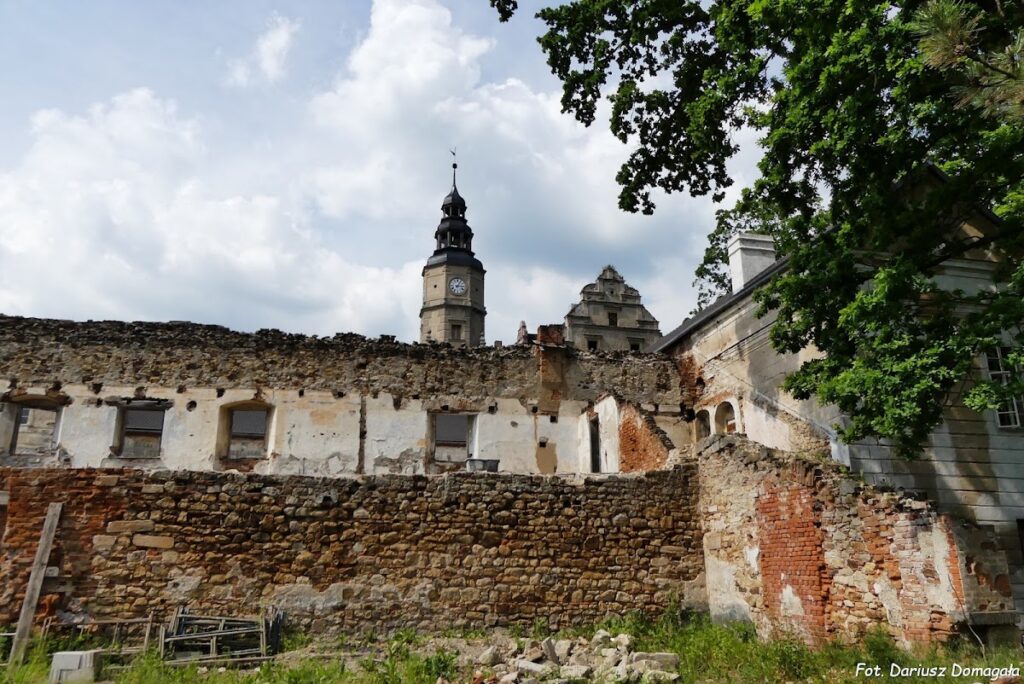 Gorzanów Castle