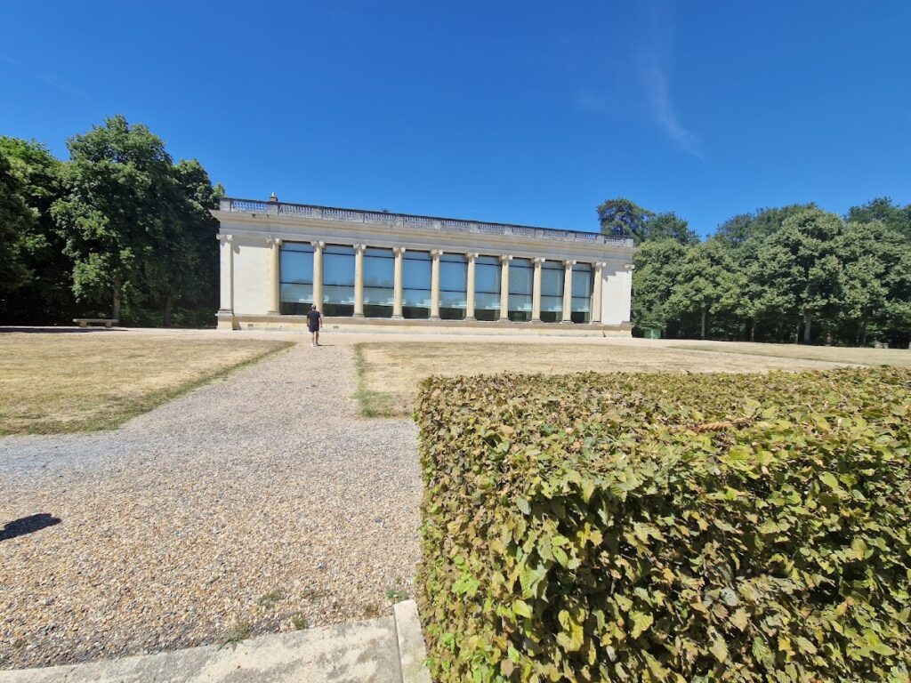 Château de Pignerolle: A Historic Estate in Saint-Barthélemy-d'Anjou, France 9 Château de Pignerolle