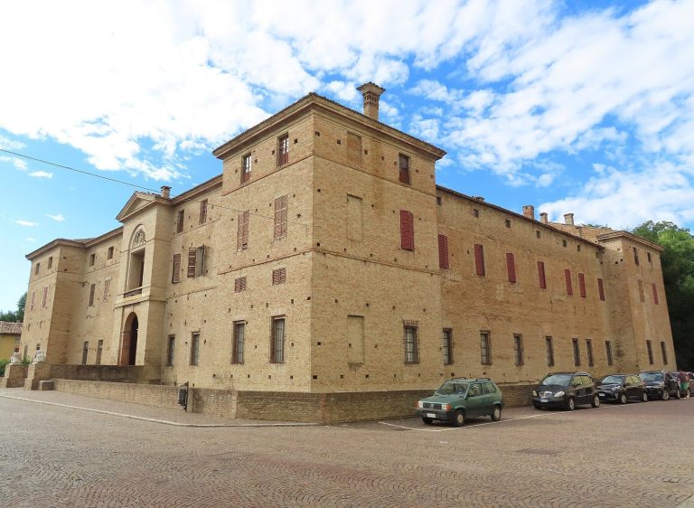 Rocca Meli Lupi: The Castle-Palace of Soragna