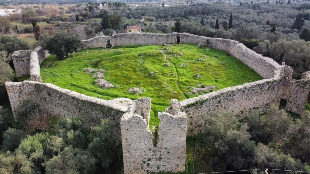 Gardiki Castle, Corfu: A Byzantine Fortress in Southern Corfu 1 Gardiki Castle, Corfu