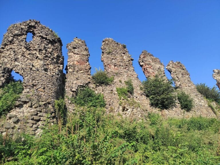 Castle Khust: A Medieval Hungarian Royal Fortress in Ukraine