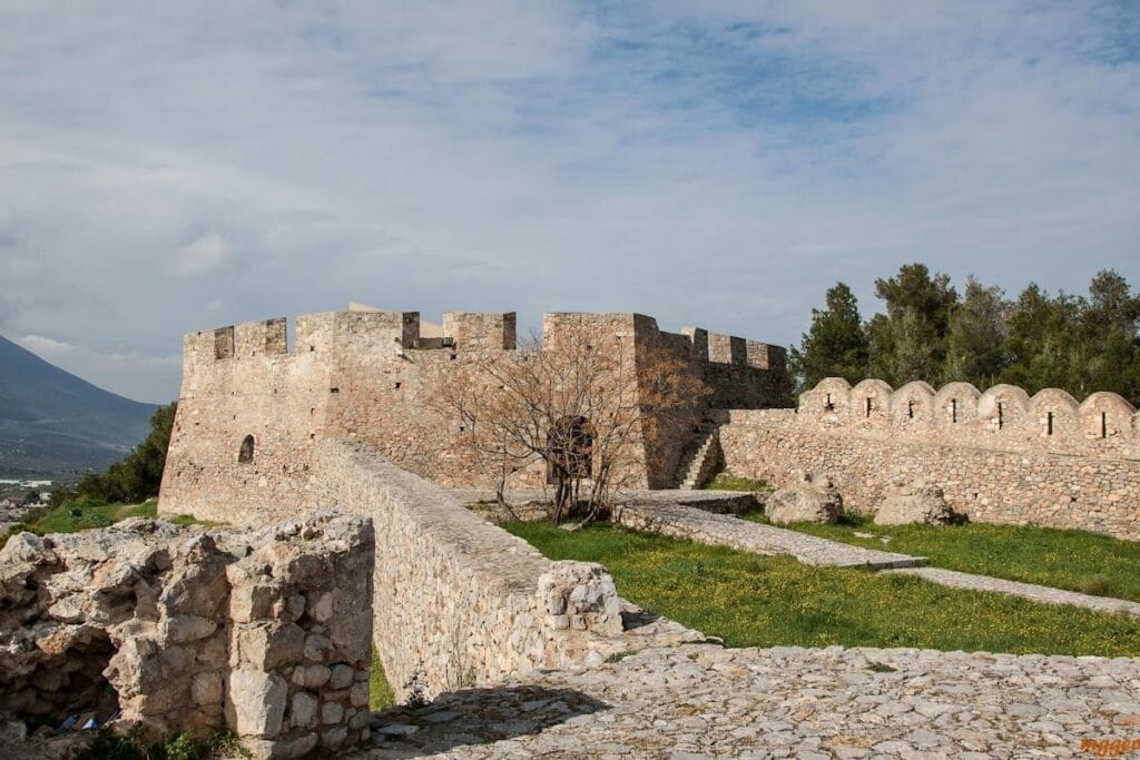 Karababa Fortress: An Ottoman Military Stronghold in Chalcis, Greece 7 Karababa