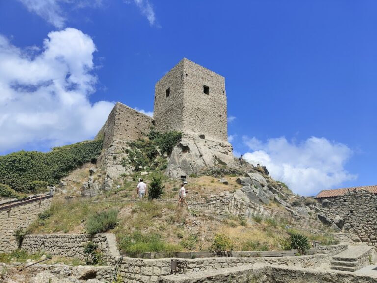 Castello di Montalbano Elicona: A Historic Norman and Aragonese Castle in Italy