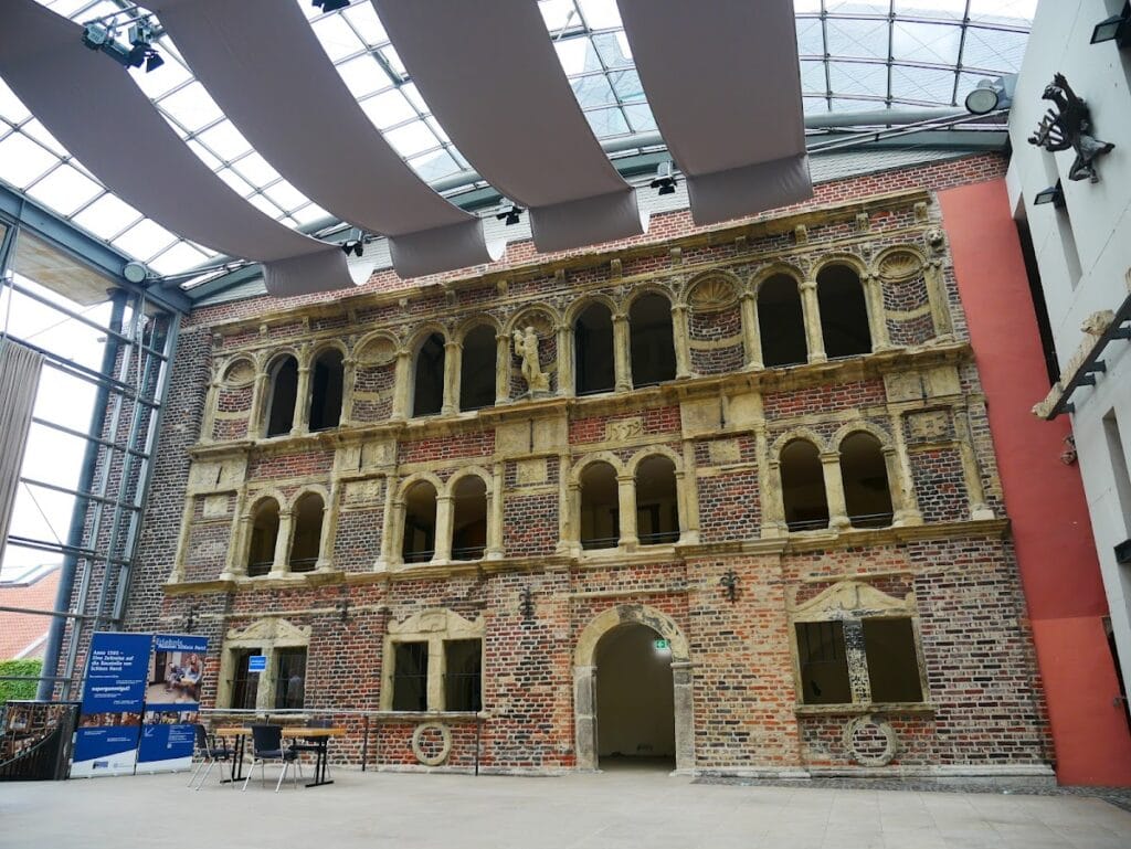 Horst Palace: A Renaissance Castle in Gelsenkirchen, Germany 9 Horst Palace