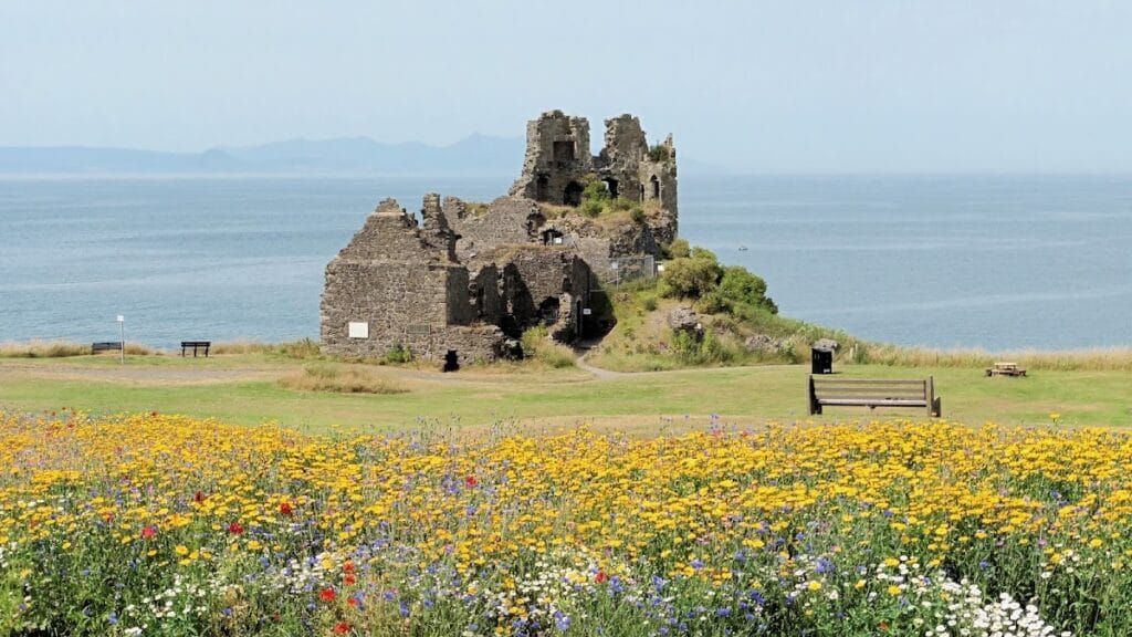 Dunure Castle: A Medieval Scottish Stronghold in South Ayrshire 6 Dunure Castle