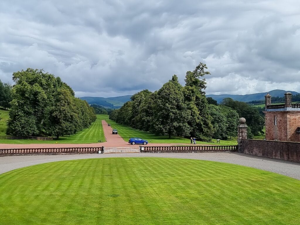 Drumlanrig Castle: A Renaissance Castle and Estate Residence 5 Drumlanrig Castle