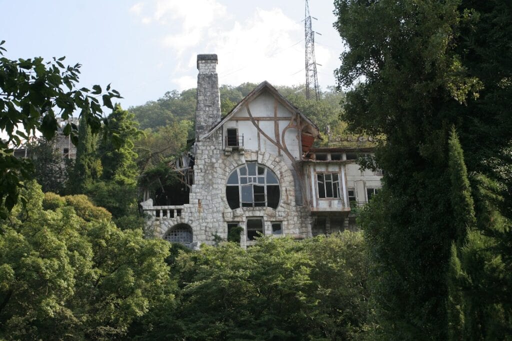 Prince of Oldenburg Castle: An Art Nouveau Palace in Gagra 2 Prince of Oldenburg Castle