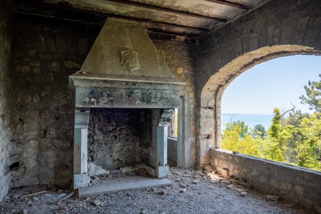Prince of Oldenburg Castle: An Art Nouveau Palace in Gagra 3 Prince of Oldenburg Castle