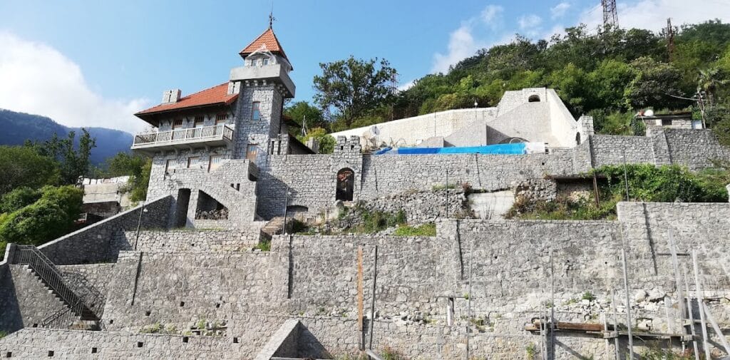 Prince of Oldenburg Castle: An Art Nouveau Palace in Gagra 4 Prince of Oldenburg Castle