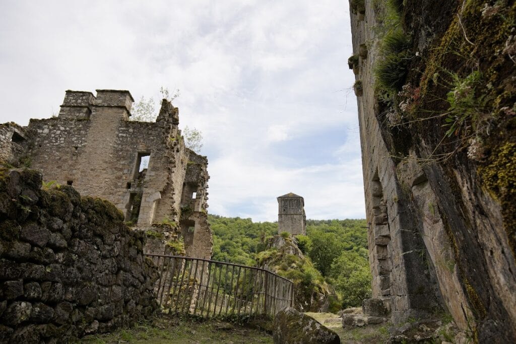 Tours de Merle: A Medieval Fortified Settlement in France 2 Tours de Merle