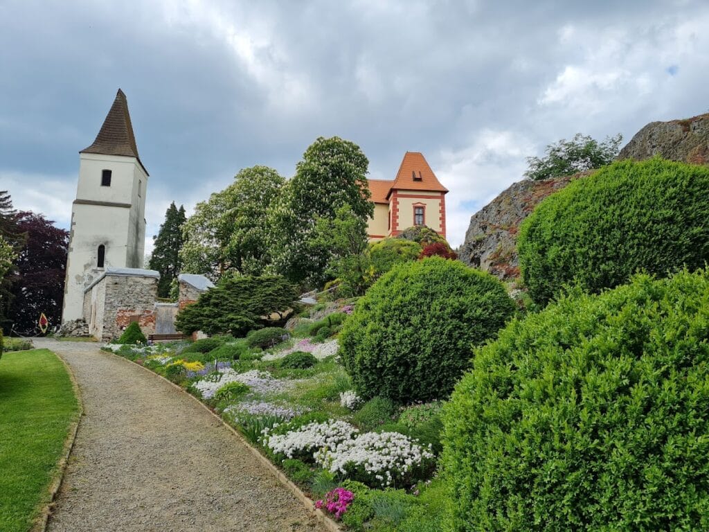 Kámen Castle: A Medieval Castle and Baroque Chateau in Czechia 3 Kámen Castle