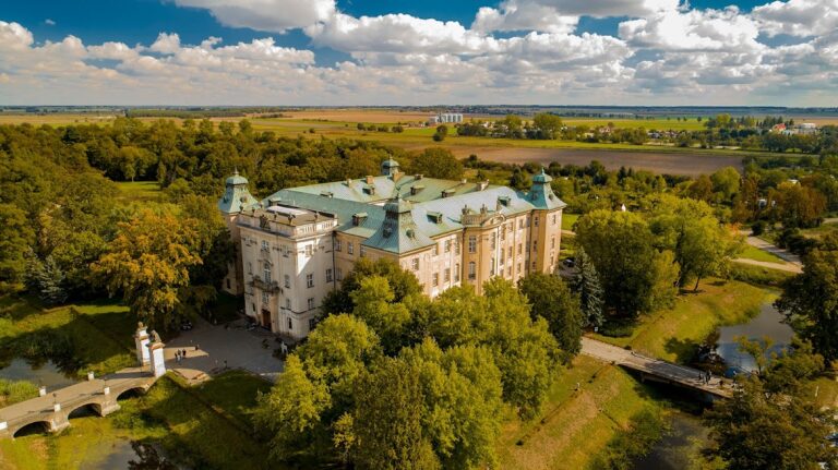 Rydzyna Castle: A Historic Noble Residence in Poland