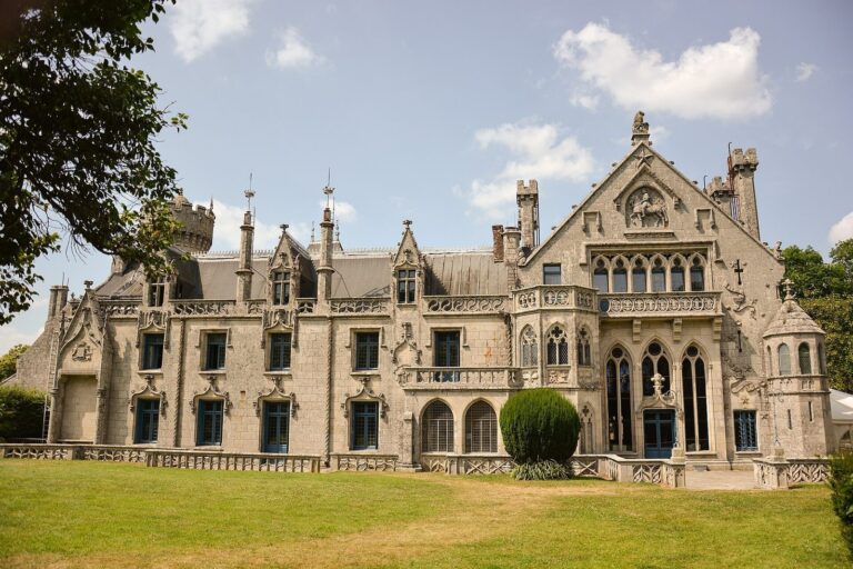 Château de Kériolet: A Neo-Gothic Estate in Concarneau, France