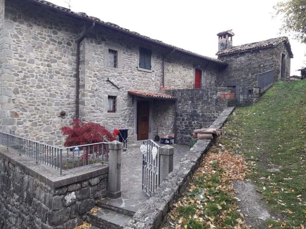 Verrucole Castle: A Historic Fortress in San Romano, Italy 7 Verrucole Castle