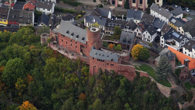 Burg Hengebach: A Medieval Hilltop Castle in Heimbach, Germany