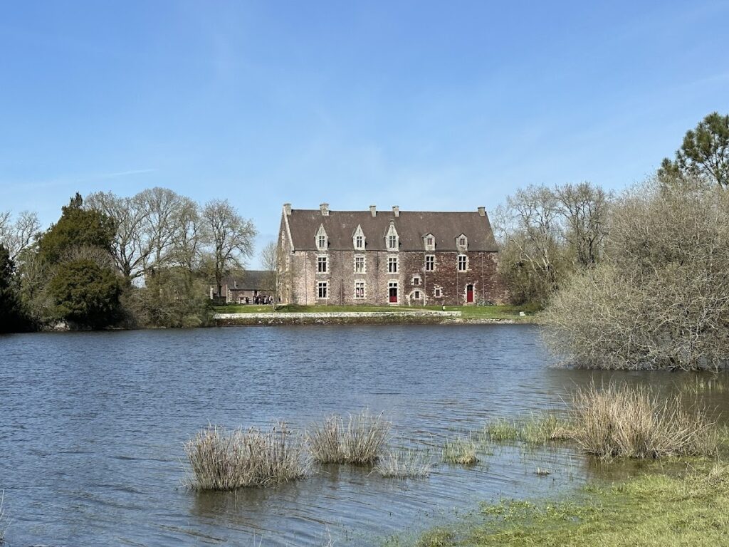 Château de Comper: A Medieval Fortress and Arthurian Cultural Site in France 8 Château de Comper