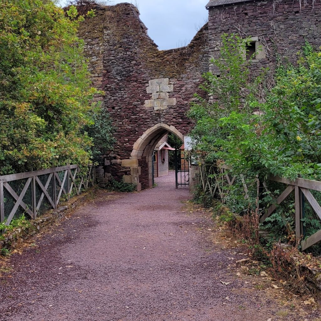 Château de Comper: A Medieval Fortress and Arthurian Cultural Site in France 10 Château de Comper