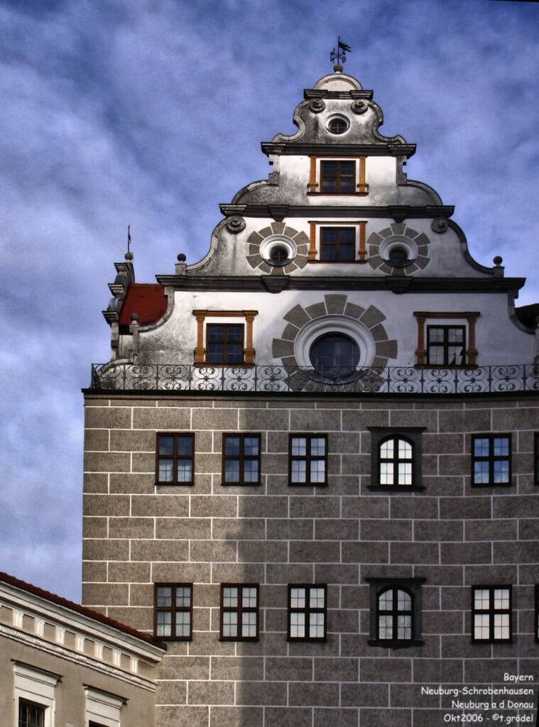 Schloss Neuburg: A Renaissance Palace in Germany 4 Schloss Neuburg (Bayern)