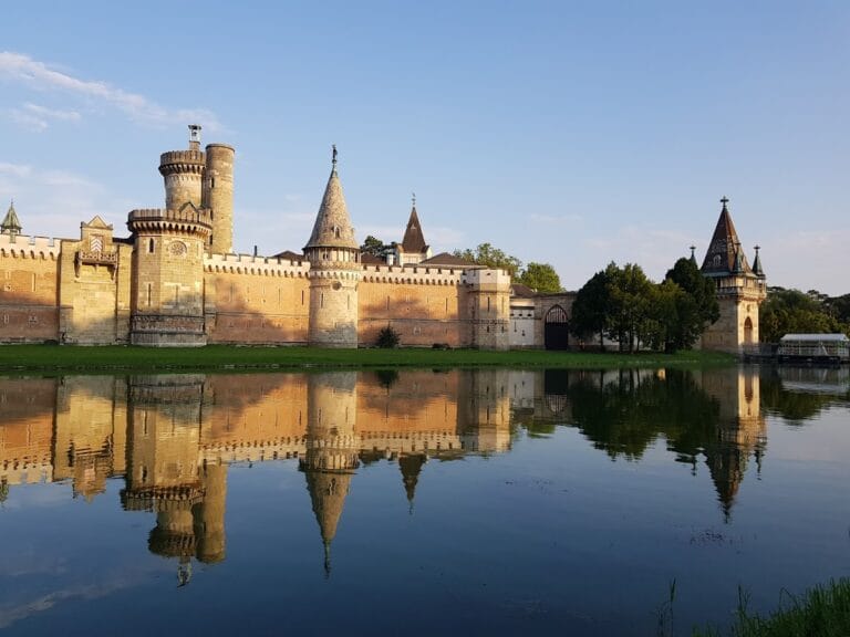 Franzensburg: A Historic Water Castle in Laxenburg, Austria