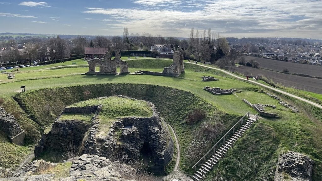 Sandal Castle: A Medieval Fortress at Wakefield 4 Sandal Castle