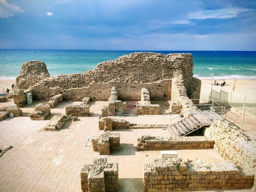 Ashdod-Sea Fortress: An Umayyad Coastal Defense Stronghold in Israel 1 Ashdod-Sea Fortress