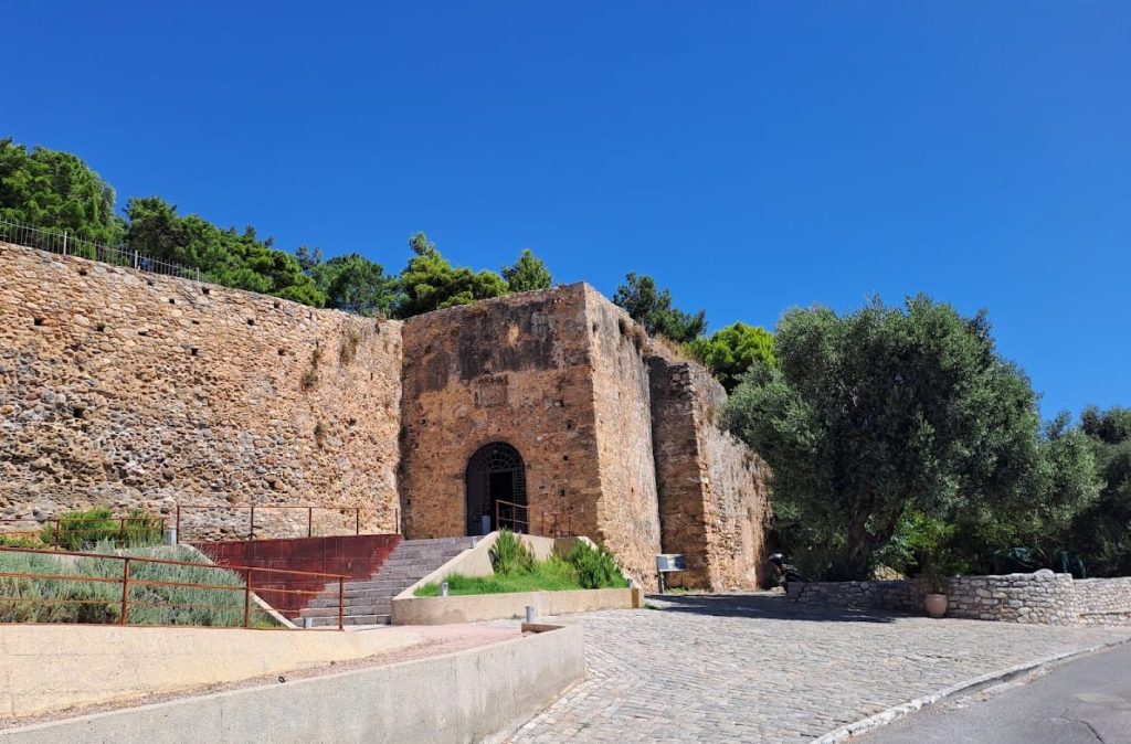 Kalamata Castle: A Medieval Fortress in Greece 5 Kalamata Castle