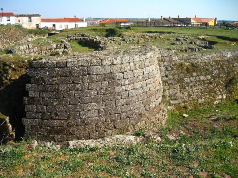 Castle of Almeida: From Medieval Frontier Castle to Star Fortress