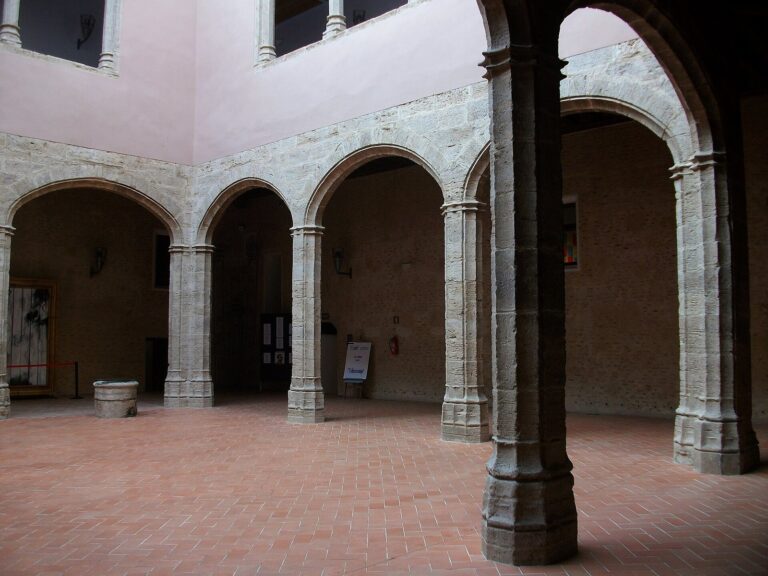 Castell-Palau dels Aguilar: A Renaissance Castle-Palace in Alaquàs