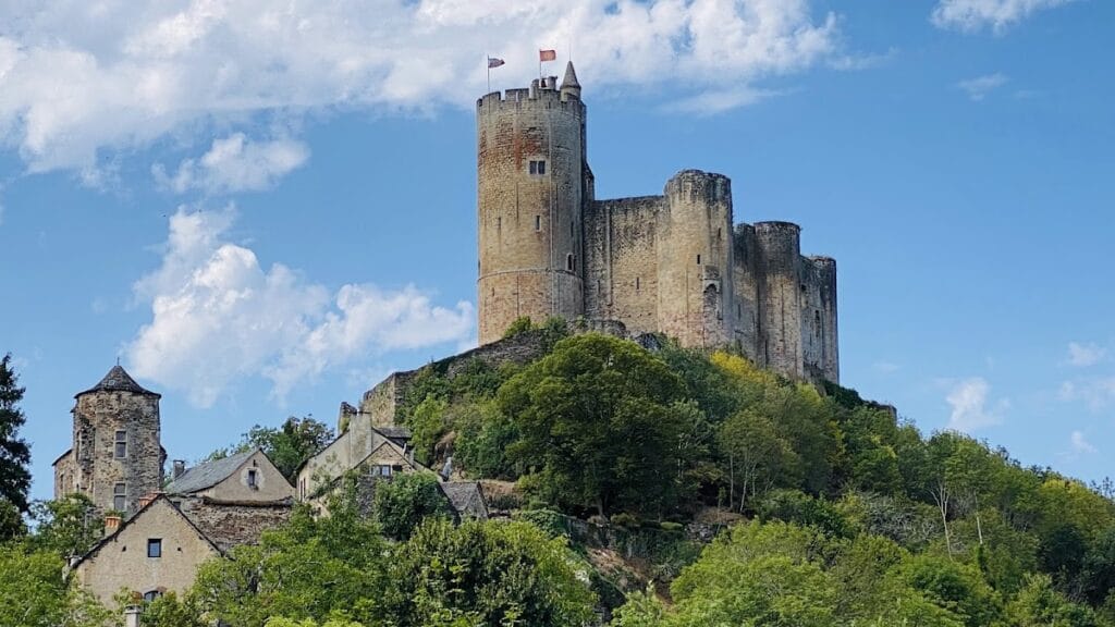 Château de Najac: A Medieval Fortress in France 2 Château de Najac