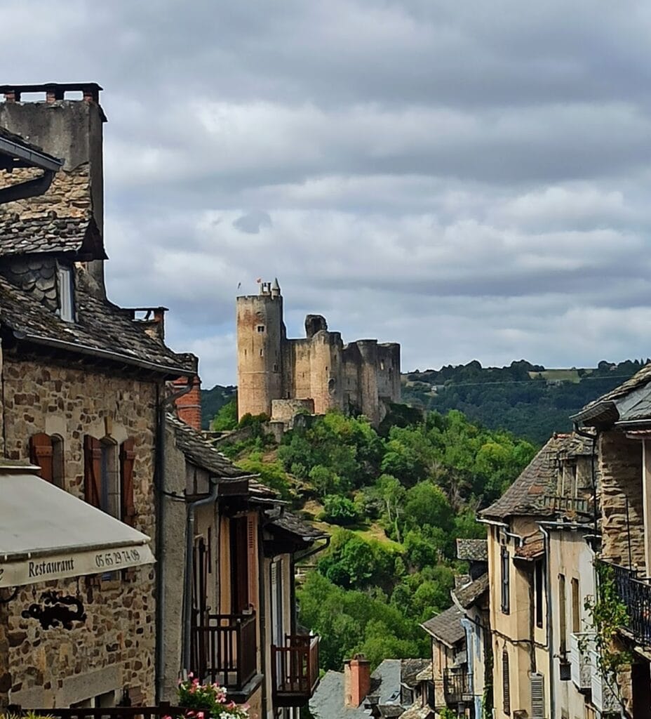 Château de Najac: A Medieval Fortress in France 3 Château de Najac